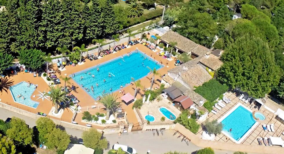 Réservez un camping dans le Var pour faire du tourisme à peu de frais